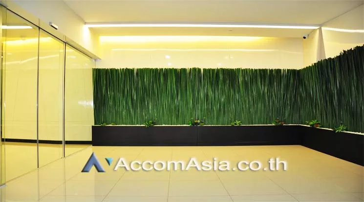 7  Office Space For Rent in Silom ,Bangkok BTS Surasak at Double A tower AA10632